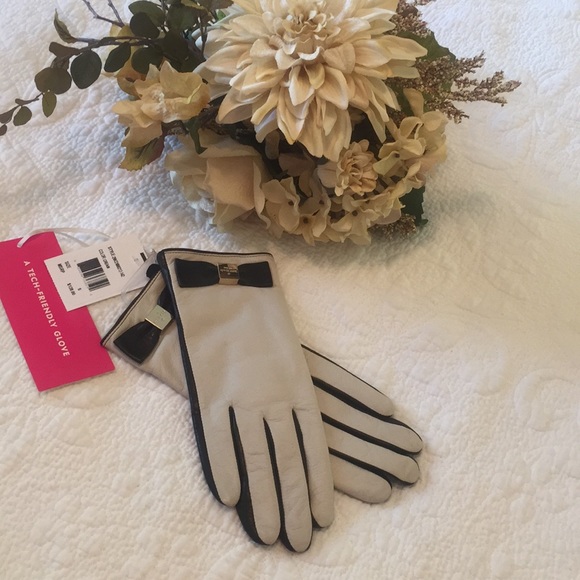kate spade Accessories - NWT kate spade leather gloves.
